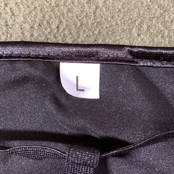 NWT elegant bustier w/ matching thong. Approx. 14 in. Expands approx. 4 inches - Picture 11 of 11